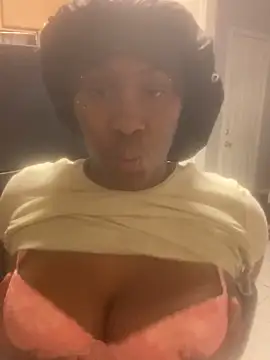 Foreignthababyy online show from 6, 1, 2026