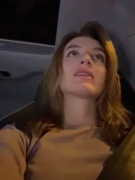 Snapshot of -AngelAri- chatting on 12, 1, 2025 -AngelAri- online show from 12, 1, 2025