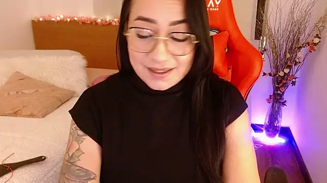 lucy luu  online show from 11, 12, 2024