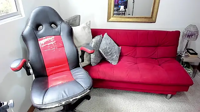 Snapshot of NicolettColin chatting on 20, 3, 2025 NicolettColin online show from 20, 3, 2025