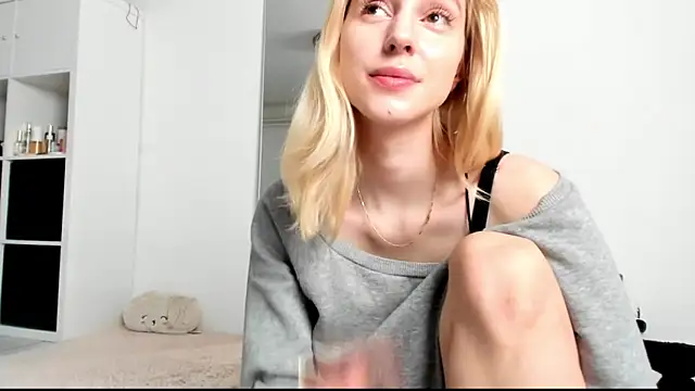 KenzieDawton online show from 21, 12, 2024