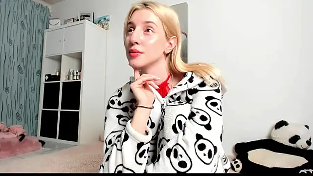 KenzieDawton online show from 23, 2, 2025