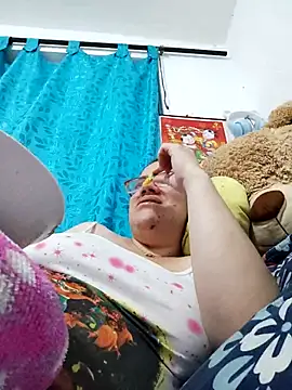 karlythothxh online show from 27, 4, 2026