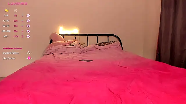 Snapshot of Milena_joline chatting on 5, 12, 2025 Milena joline online show from 5, 12, 2025