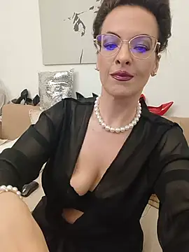 Snapshot of RebeccaNoble chatting on 20, 5, 2026 RebeccaNoble online show from 20, 5, 2026
