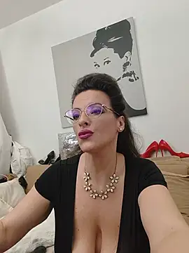 Snapshot of RebeccaNoble chatting on 14, 6, 2026 RebeccaNoble online show from 14, 6, 2026
