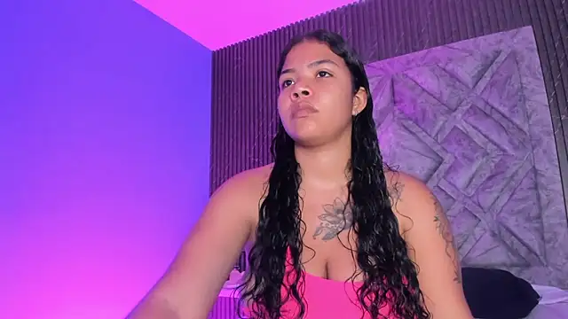 Snapshot of SophiaaStone chatting on 23, 1, 2025 SophiaaStone online show from 23, 1, 2025