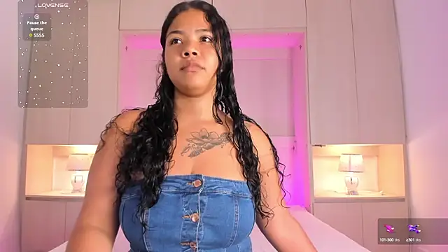 Snapshot of SophiaaStone chatting on 25, 1, 2025 SophiaaStone online show from 25, 1, 2025