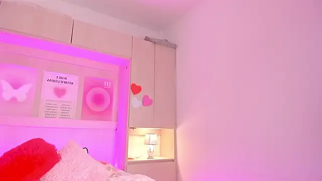 Snapshot of SophiaaStone chatting on 4, 3, 2025 SophiaaStone online show from 4, 3, 2025