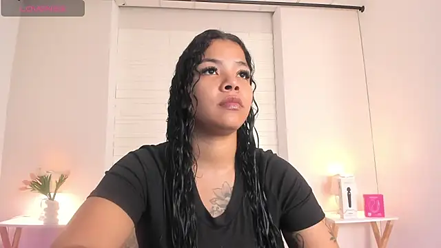 Snapshot of SophiaaStone chatting on 14, 5, 2026 SophiaaStone online show from 14, 5, 2026