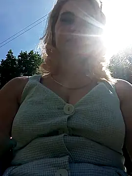Snapshot of JennyOMay chatting on 15, 7, 2026 JennyOMay online show from 15, 7, 2026