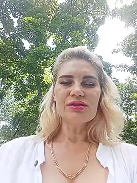Snapshot of JennyOMay chatting on 31, 7, 2026 JennyOMay online show from 31, 7, 2026