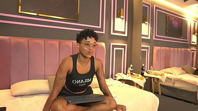 kelly thomson online show from 11, 6, 2026