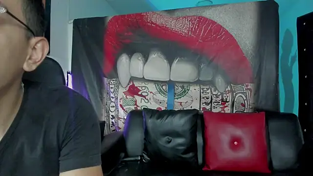 Snapshot of Strongernastyx chatting on 16, 11, 2025 Strongernastyx online show from 16, 11, 2025