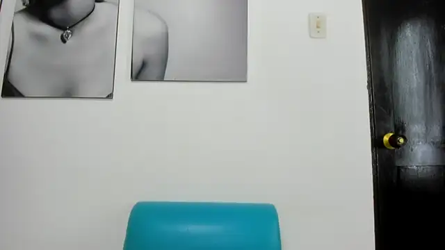 Snapshot of izzy_cum chatting on 15, 1, 2025 izzy cum online show from 15, 1, 2025