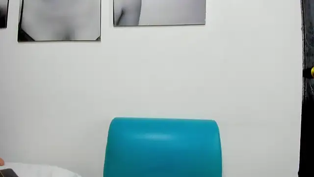 Snapshot of izzy_cum chatting on 16, 1, 2025 izzy cum online show from 16, 1, 2025