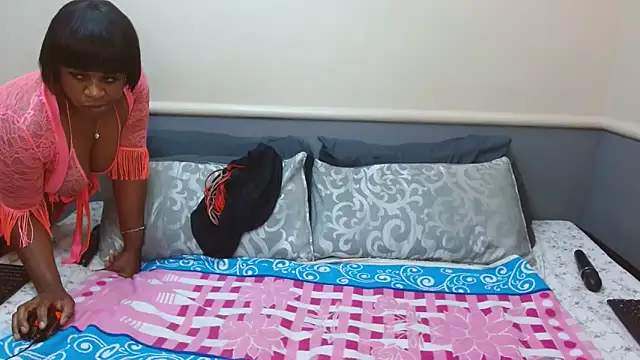 NaughtySisters online show from 28, 9, 2025