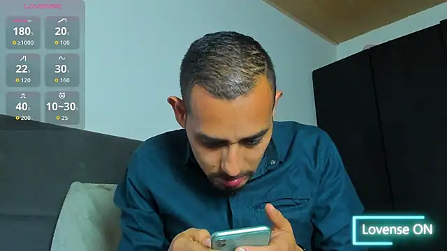 jhonyalzate2 online show from 24, 2, 2026