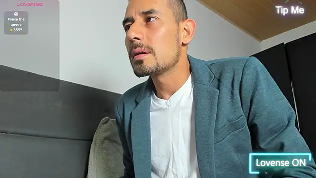 jhonyalzate2 online show from 22, 6, 2026