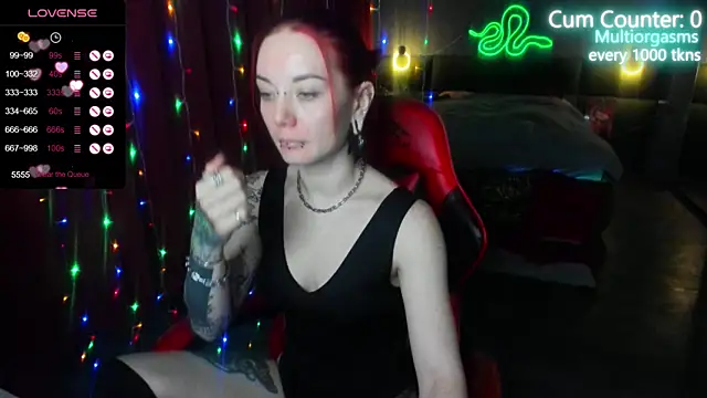 MaxPhoenixx online show from 16, 2, 2025