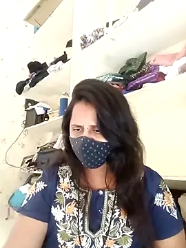 Snapshot of Indiantina chatting on 28, 11, 2025 Indiantina online show from 28, 11, 2025