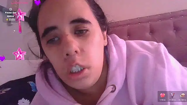 Snapshot of annarose19 chatting on 26, 6, 2026 annarose19 online show from 26, 6, 2026