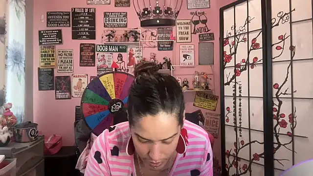 latinacubana online show from 15, 2, 2025