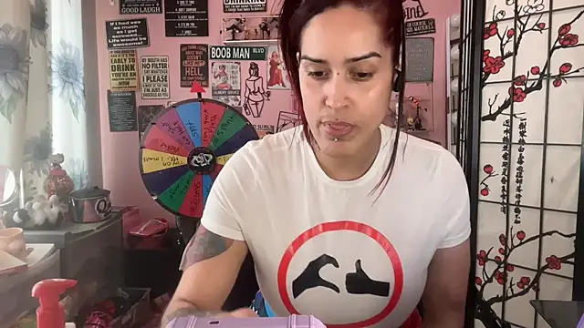 latinacubana online show from 23, 2, 2025