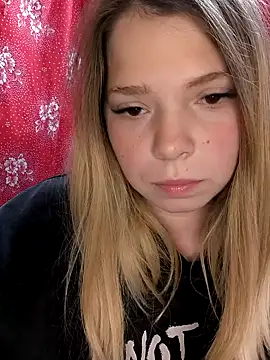 Zuli Kiska online show from 7, 10, 2025