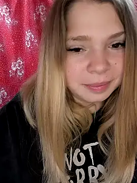 Zuli Kiska online show from 3, 11, 2025