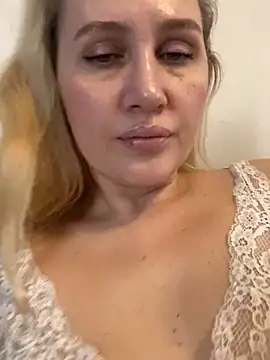 YourBlondee online show from 27, 12, 2024