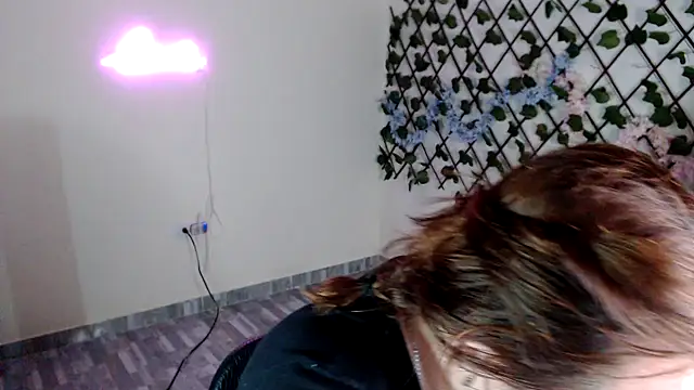 kittykalor09 online show from 28, 4, 2026