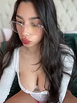 Snapshot of LoveLillyy chatting on 21, 1, 2025 LoveLillyy online show from 21, 1, 2025