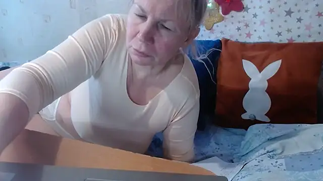 QueenLana online show from 6, 3, 2026