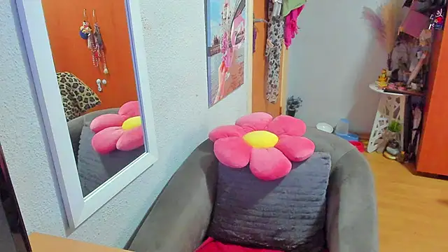 marie marie03 online show from 5, 3, 2025