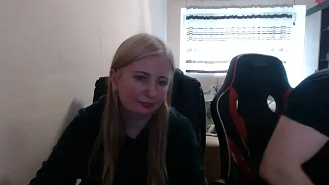 PeterAndJen online show from 23, 4, 2026