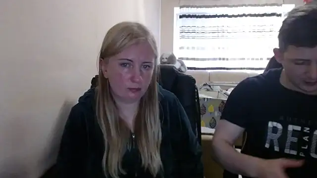 PeterAndJen online show from 24, 4, 2026