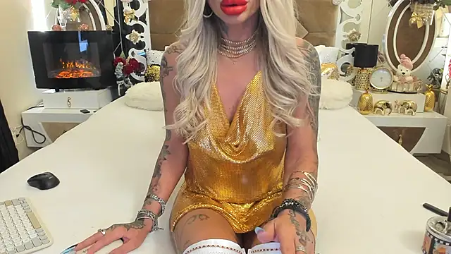 Snapshot of hotgirlsmoking_69xxx chatting on 14, 2, 2025 hotgirlsmoking 69xxx online show from 14, 2, 2025