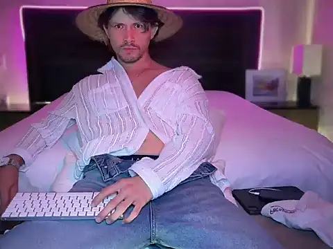 mcklister kinky feets online show from 31, 3, 2026