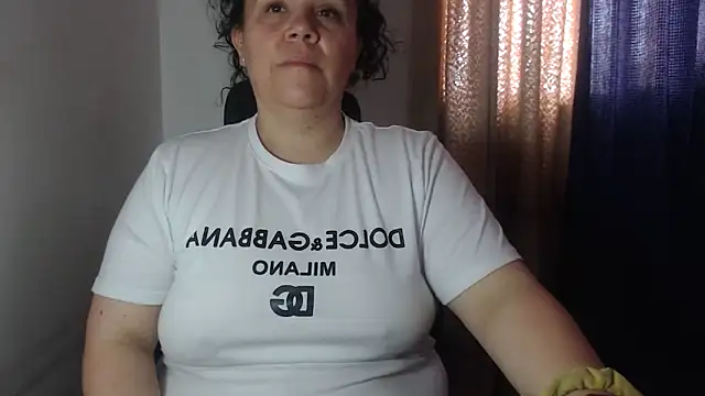 agathamiller01 online show from 16, 5, 2026