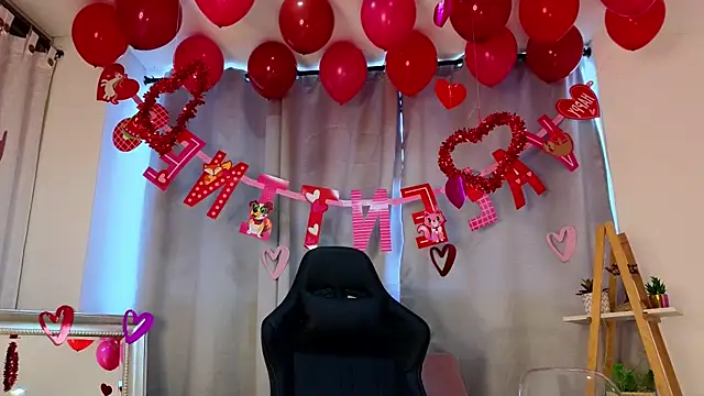 bella  adams online show from 14, 2, 2025