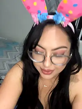 Snapshot of MileyGia chatting on 29, 10, 2025 MileyGia online show from 29, 10, 2025