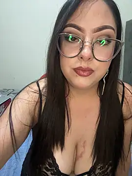 MileyGia online show from 11, 4, 2026