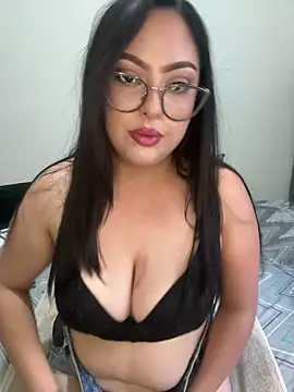 MileyGia online show from 23, 4, 2026