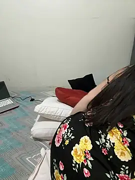 Snapshot of MileyGia chatting on 29, 4, 2026 MileyGia online show from 29, 4, 2026