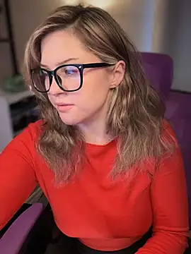 JennKenobi online show from 4, 12, 2024