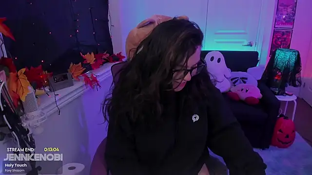 JennKenobi online show from 16, 10, 2025