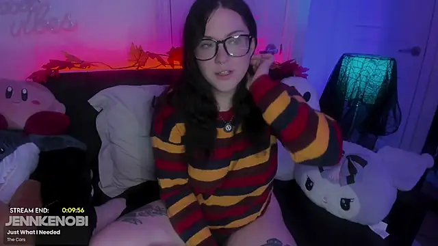 JennKenobi online show from 17, 10, 2025