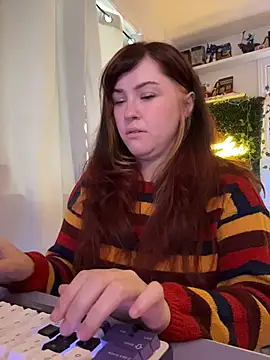 JennKenobi online show from 7, 7, 2026