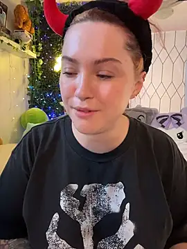 JennKenobi online show from 21, 7, 2026